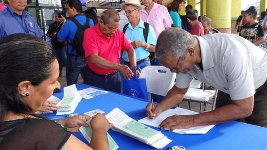 Jubilados y pensionados: Requisito clave para retirar su cheque si no puede asistir