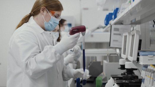 Moderna demanda a Pfizer y BioNTech por patente de vacuna contra covid
