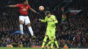 Barcelona confía de nuevo en Piqué para frenar al United