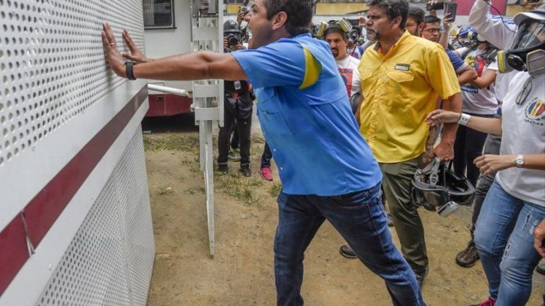 Parlamentario venezolano se exilia alegando persecución del gobierno