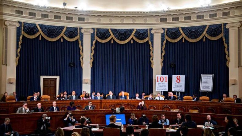 Trump es peor que Nixon, dicen los demócratas tras resonantes audiencias en el Congreso