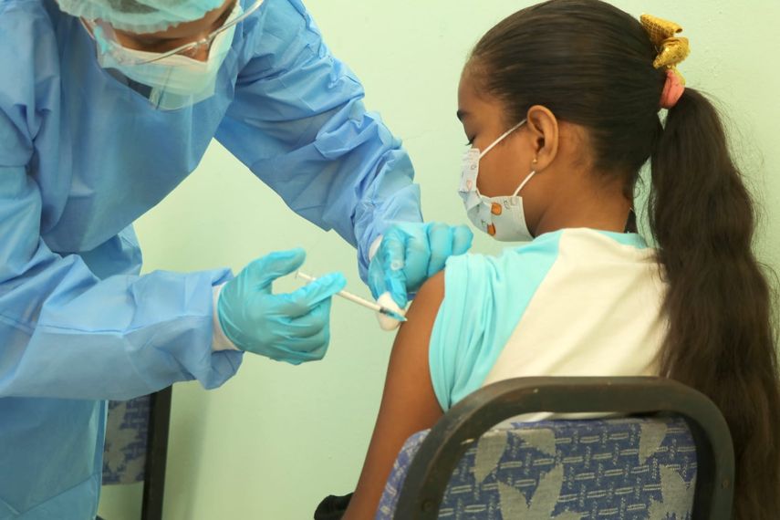 Jornadas de vacunación pediátrica contra covid-19 en Panamá.