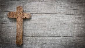 Italia sanciona profesor por haber retirado un crucifijo