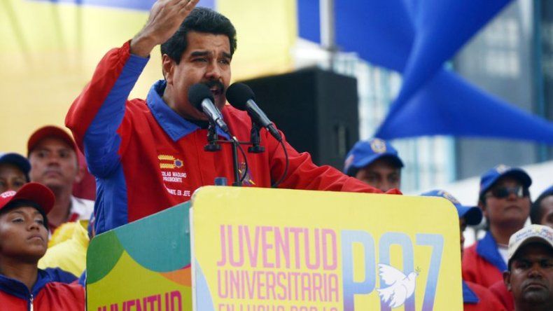 Maduro dice que necesita a un notario público para hablar con la oposición