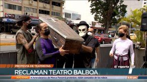 Teatristas protestan para exigir devolución del Teatro Balboa y transparencia en contrataciones