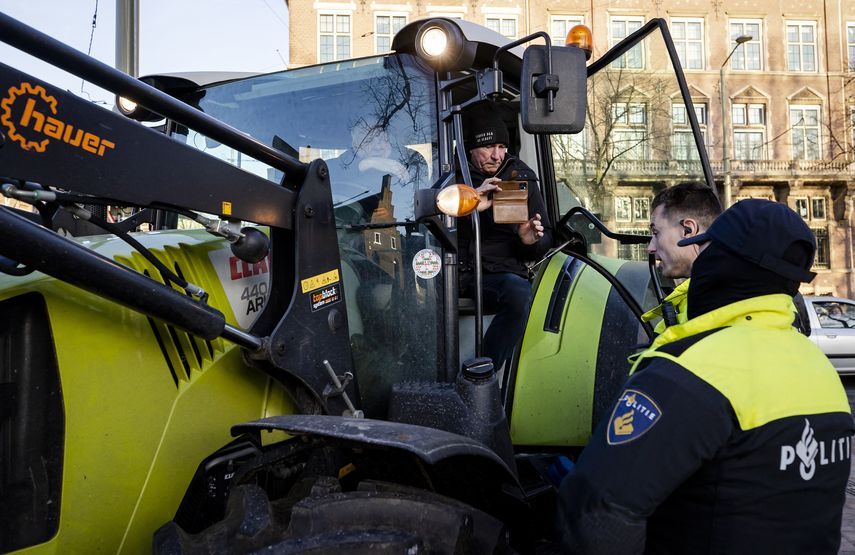 Un manifestante señaló que esta acción se inspiraba en la movilización en Canadá.
