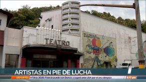 Teatristas en pie de lucha