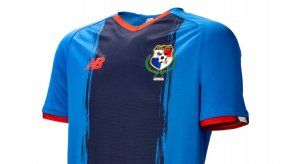 Camiseta de Panamá en Copa Oro 2021 destaca con color azul