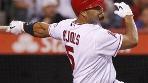 Pujols cierra un abril sin jonrones