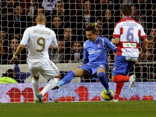 R. Madrid refuerza su liderato liguero con goleada 5-1 al Granada