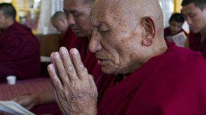 Tibetano en India se prende fuego como protesta contra China