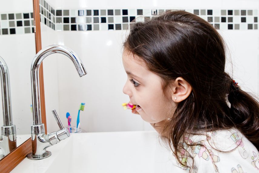 ¡Madrugar para viajar a la escuela! ¿Y qué pasa con la higiene dental?