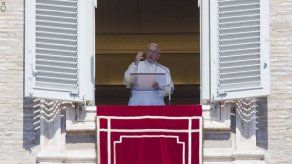 Papa al mundo: No olvidar matanzas de cristianos Papa al mundo: No olvidar matanzas de cristianos