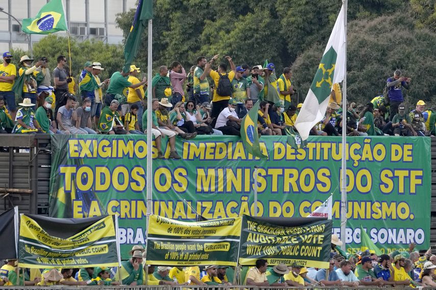 Aulgunas afirmaciones del martes han dado pie a preocupadas conversaciones sobre cómo impedir que Bolsonaro se siga enfrentando con el poder judicial o azuce a sus seguidores con retórica incendiaria.