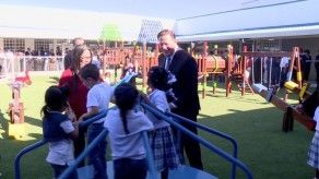 Inauguran primer centro de educación oficial bilingüe