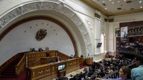 Constituyente venezolana cita a directiva del Parlamento que no la reconoce