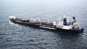 Greenpeace protesta contra buque ruso