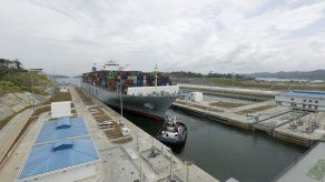 Exitoso cruce del buque más grande en usar el Canal ampliado
