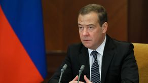 Dmitiri Medvedev fue presidente provisional de Rusia en 2008-2012, cuando el ahora presidente Vladimir Putin tuvo que cambiar al puesto de primer ministro debido a los límites de mandato.
