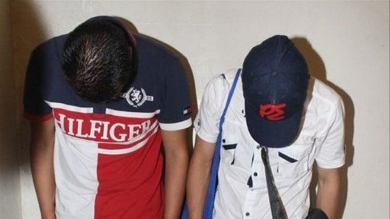 Dos colombianos capturados tras asaltar a pareja en restaurante