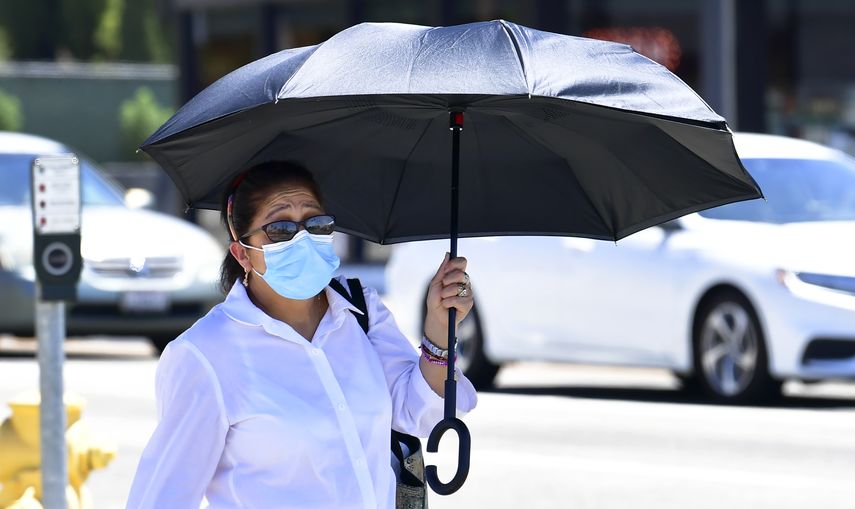 Las autoridades recomiendan no prolongar la exposición al sol.&nbsp;