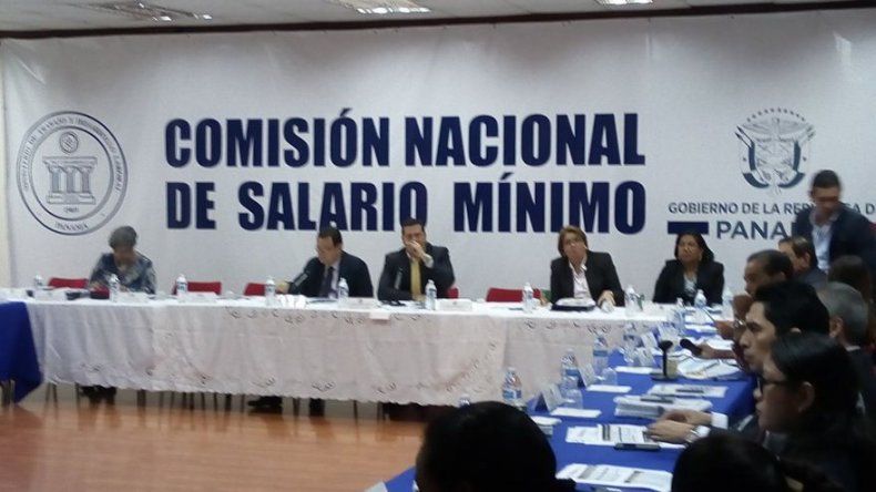 Empresarios exigen revisión del salario mínimo con objetividad y sin influencia preelectoral