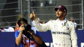 Hamilton consigue la pole en Singapur
