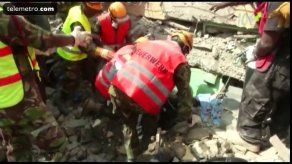 Kenia: Hallan viva a mujer atrapada 6 días en un derrumbe