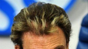 Rockero Johnny Hallyday vuelve a EEUU tras sobresalto de salud