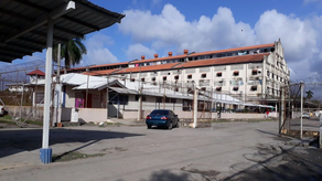 Funcionarios destituidos tras investigación en el Centro Penitenciario de Colón.