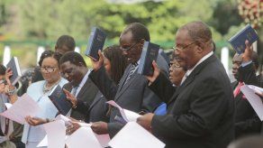 Zimbabue: Toma posesión en el primer gobierno tras Mugabe
