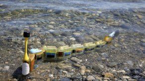 Inventan anguila robótica que detecta fuentes polución de agua mientras nada