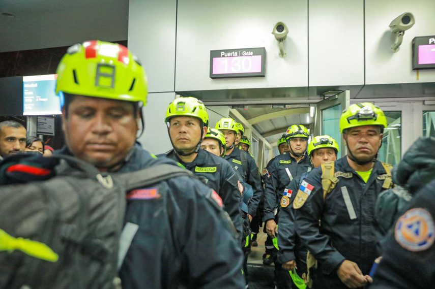 Labores del cuerpo de rescatistas en Turquía