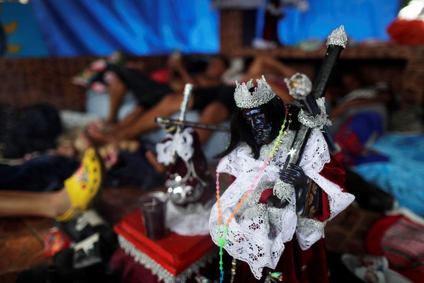 Vista de una imagen del Nazareno o el Cristo Negro de Portobelo en la iglesia de San Felipe.