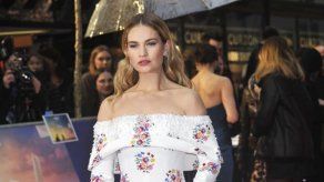 Lily James no estará en la película de Downton Abbey