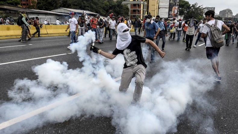 Gobierno de Panamá condena escenario violento y lamenta muertes en Venezuela