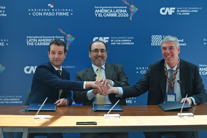 Indra Group y CAF sellan acuerdo.