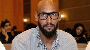 Anelka elige al brasileño Rolando y al italiano Ancelotti como sus favoritos