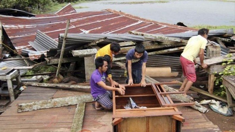 Tifón Bopha golpea Filipinas