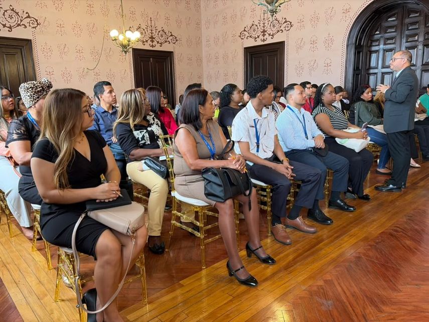 Mingob capacita a secretarios de juzgados comunitarios.