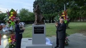 Develan busto en honor a Omar Torrijos Herrera