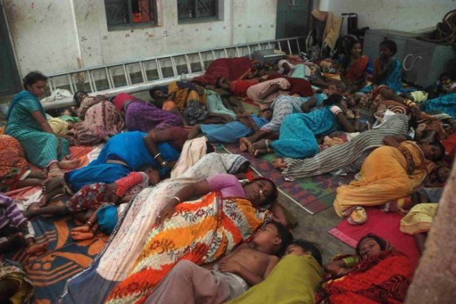 Ciclón Phailin azota el este de India