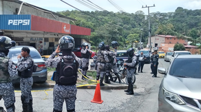 Policía recupera auto y captura a sujetos vinculados al robo