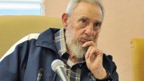 Fidel Castro galardonado con el Premio Confucio de la Paz de China