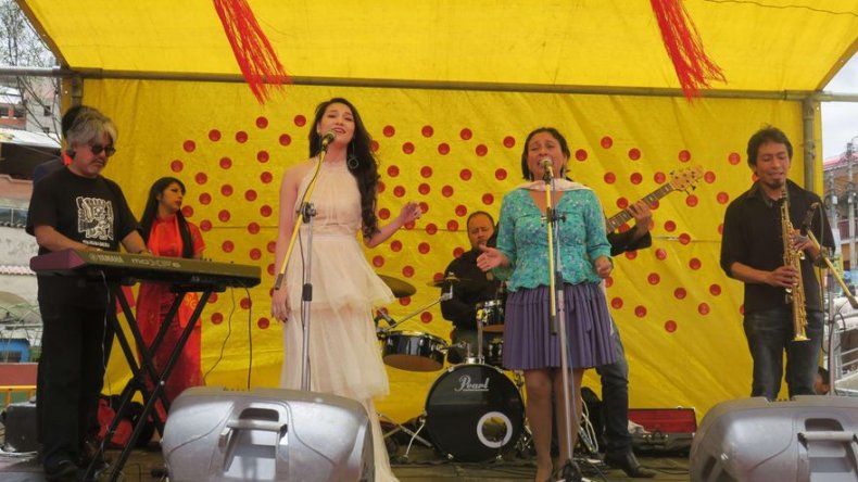 La Paz celebra con danzas el cuarto festival del Año Nuevo chino