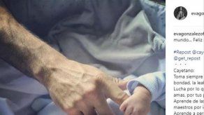 Eva González y Cayetano Rivera presentan al pequeño Cayetano en sus redes sociales