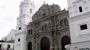 Presidente Varela recorre la Catedral Metropolitana antes de su reapertura