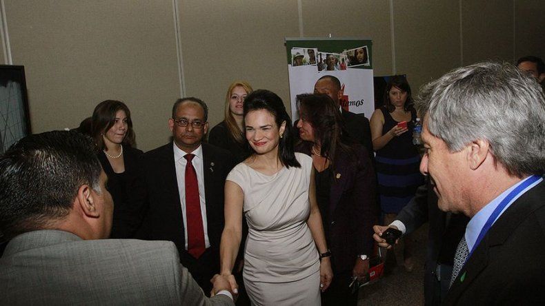 Cuba recibe ovación en 1er foro previo a Cumbre de la Américas