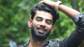 Fallece el influencer Sarath Kumar por querer grabar un video.