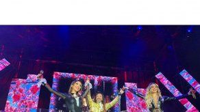 Marco Antonio Solís canta con sus hijas Marla y Alison